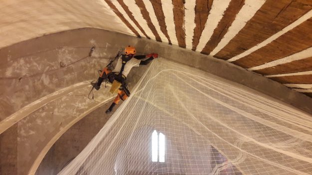 Vertik travaux acrobatiques Monuments Historiques