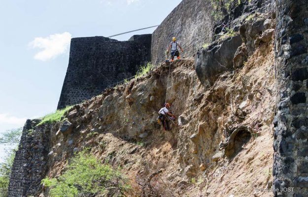 Vertik travaux acrobatiques Monuments Historiques
