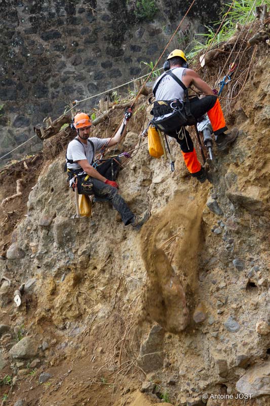 Vertik travaux acrobatiques Monuments Historiques
